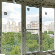 lazy{ aItem.alt_title }}