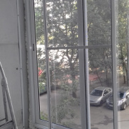 lazy{ aItem.alt_title }}