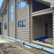 lazy{ aItem.alt_title }}