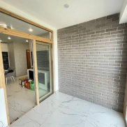 lazy{ aItem.alt_title }}