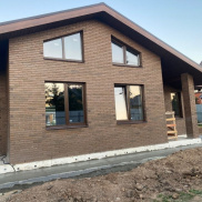 lazy{ aItem.alt_title }}