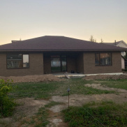 lazy{ aItem.alt_title }}