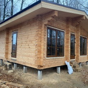 lazy{ aItem.alt_title }}