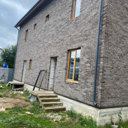 lazy{ aItem.alt_title }}