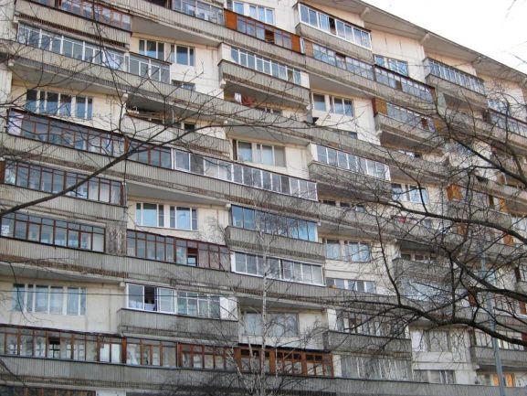 Остекление в домах серии II-68-04-12