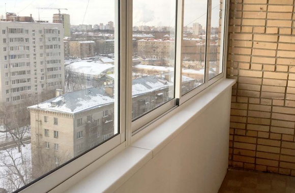 Остекление балкона с внутренней и внешней отделкой