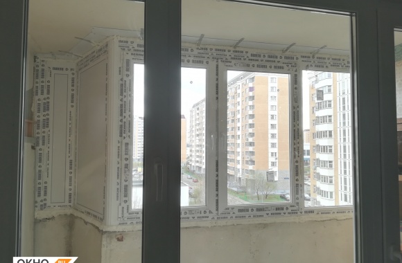 Монтаж балконного блока и остекление