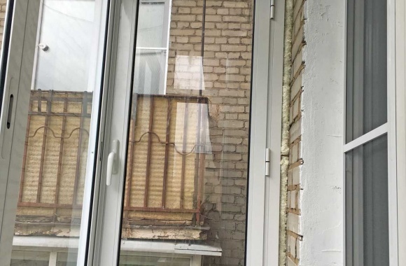 Установка пластиковых окон на балкон