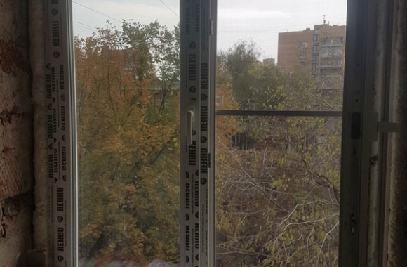 Остекление балкона, установка балконного блока без откосов, установка окна