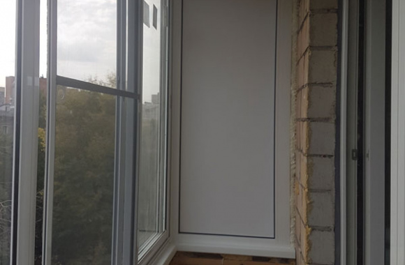 Остекление балкона, установка балконного блока без откосов, установка окна
